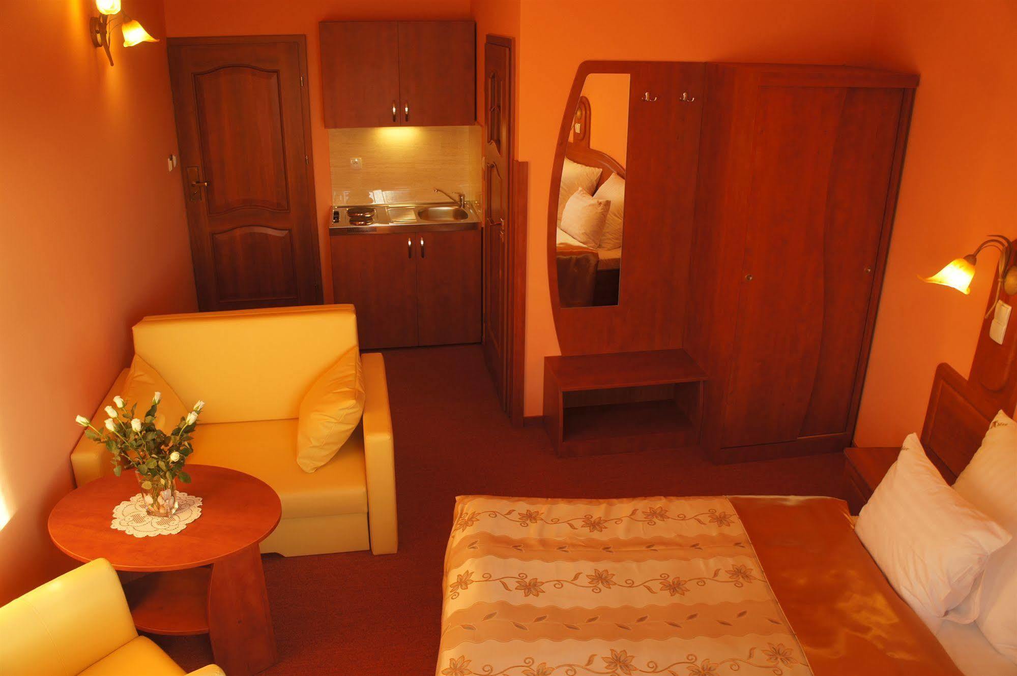 Aparthotel Adler คราคูฟ ภายนอก รูปภาพ