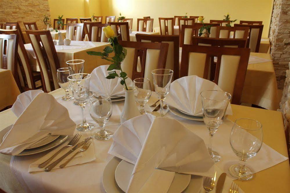 Aparthotel Adler คราคูฟ ภายนอก รูปภาพ